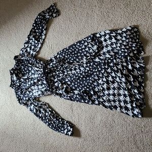 Maternity button down shirt dress from H&M.